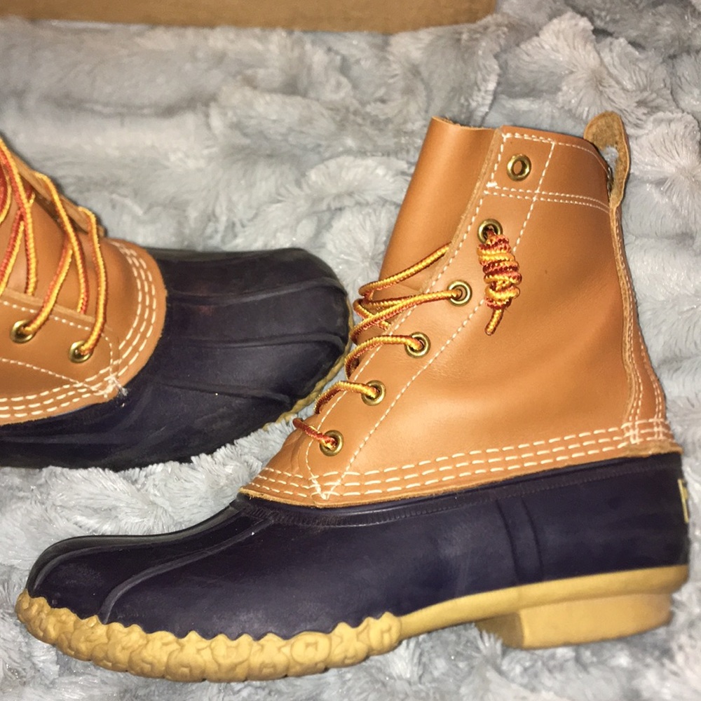 AUTHENTIC LL bean duck boots!💕
